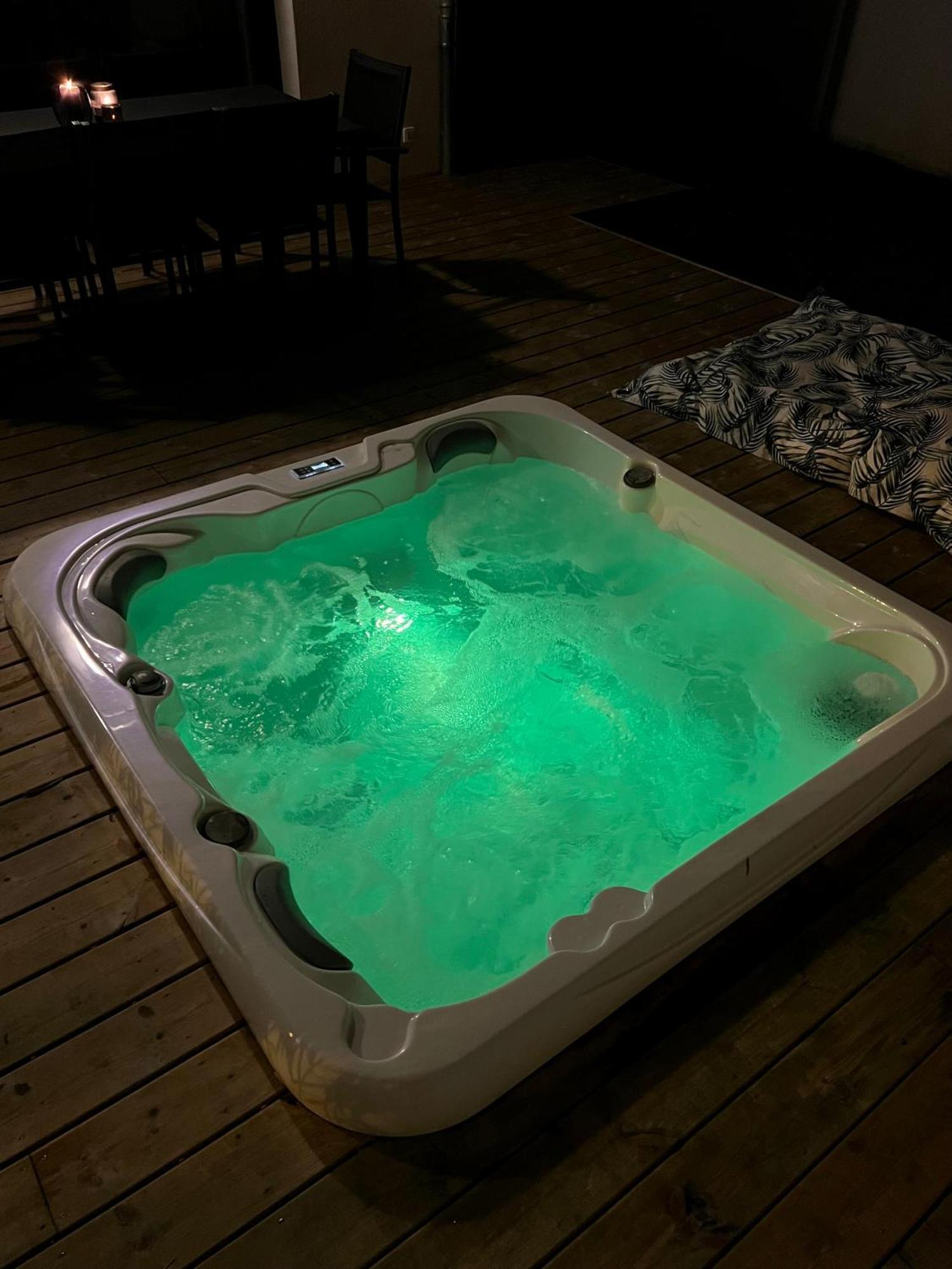 Maison T4 Climatisee Avec Jacuzzi A Lagord Exterior foto