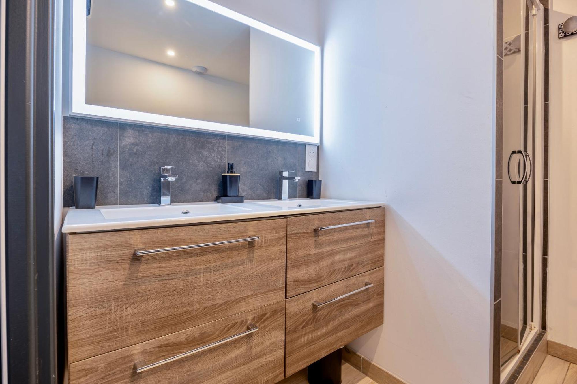 Maison T4 Climatisee Avec Jacuzzi A Lagord Exterior foto